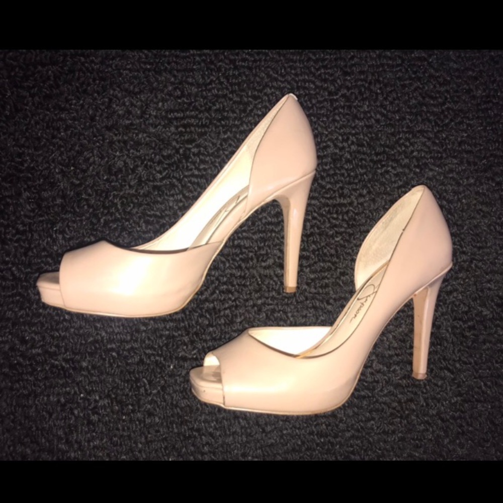 Jessica Simpson open toe nude paten leather pumps